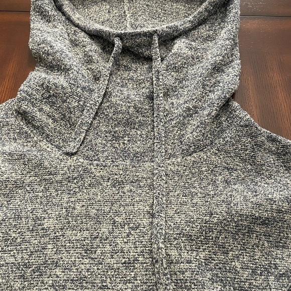 Magaschoni women’s Heather blue pullover . New no tag . - Picture 3 of 6